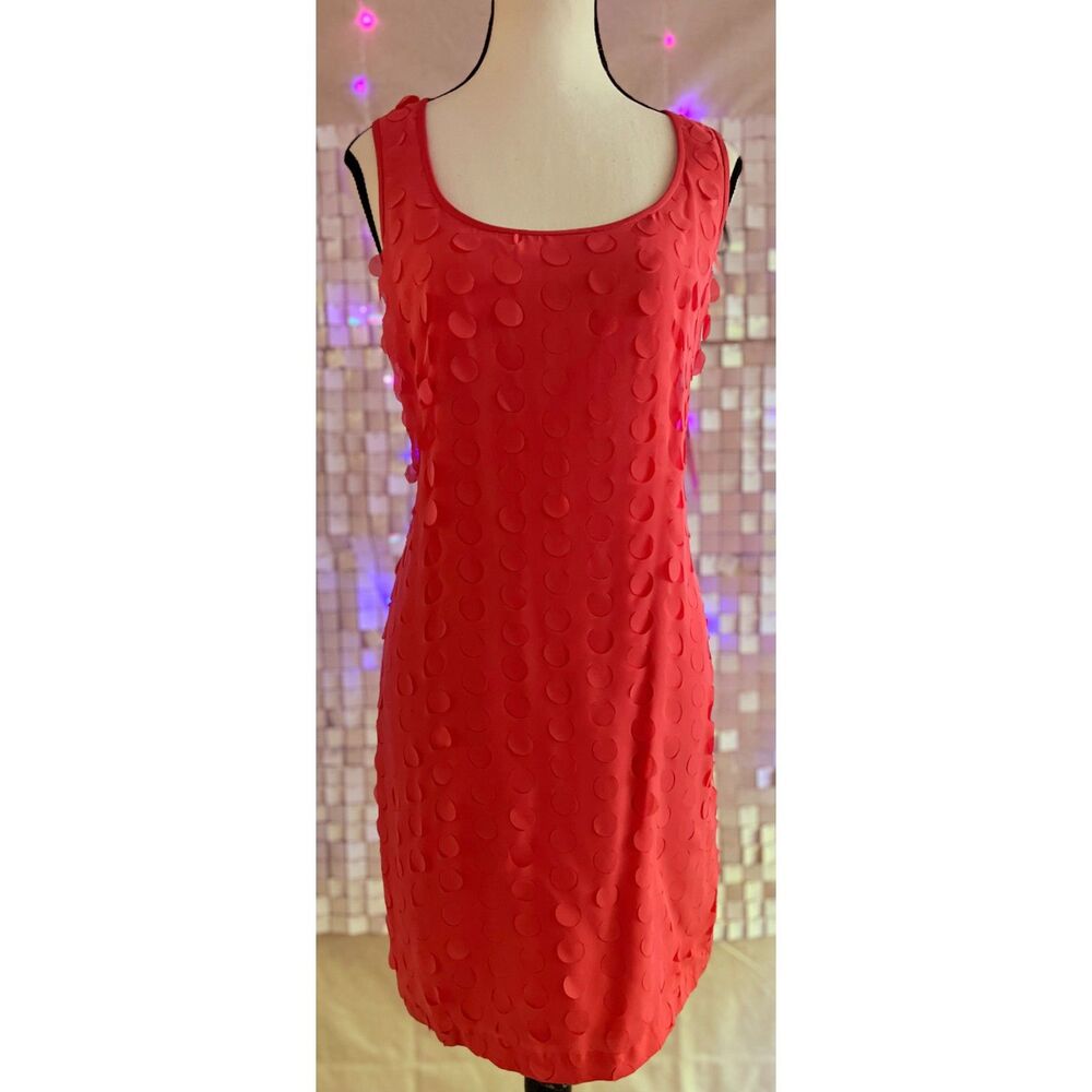 NWT Maggy London Dot Cutaway Sleeveless Shift Dress in "Papaya." Size 10.